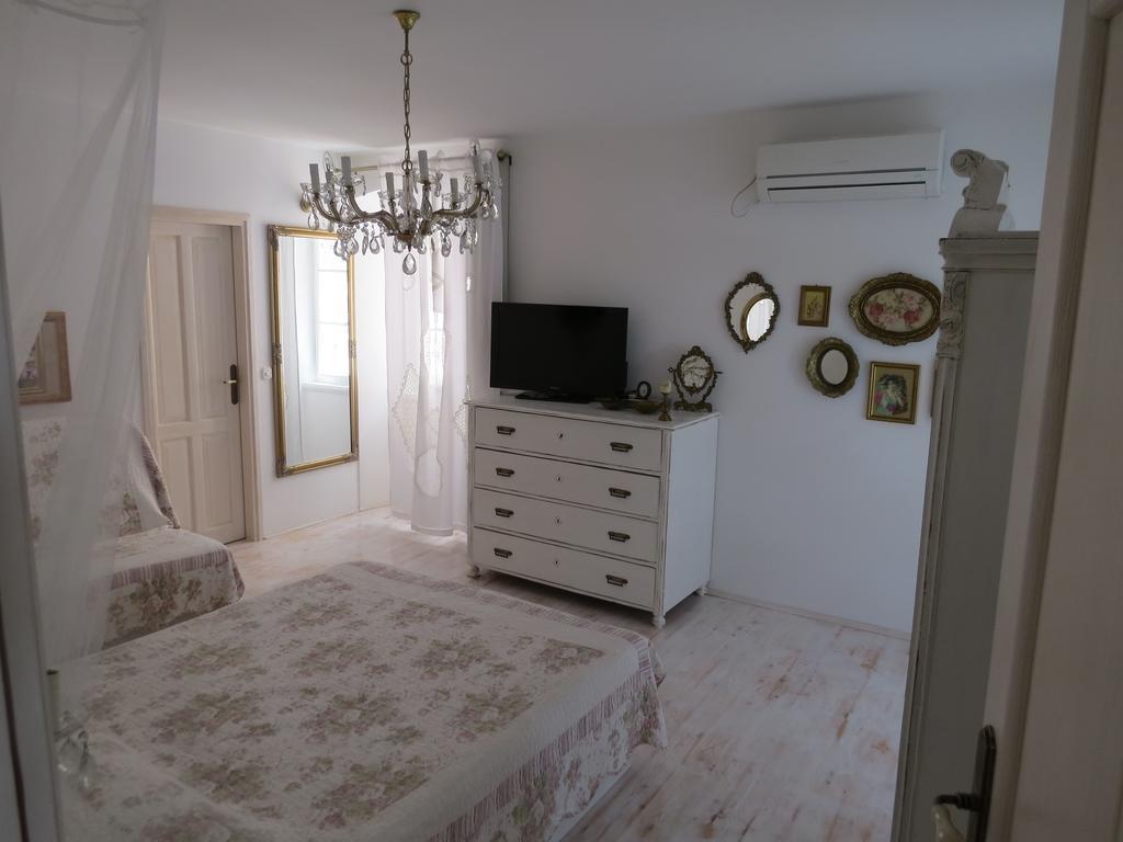 Apartments Authentic Baska 1 Стая снимка